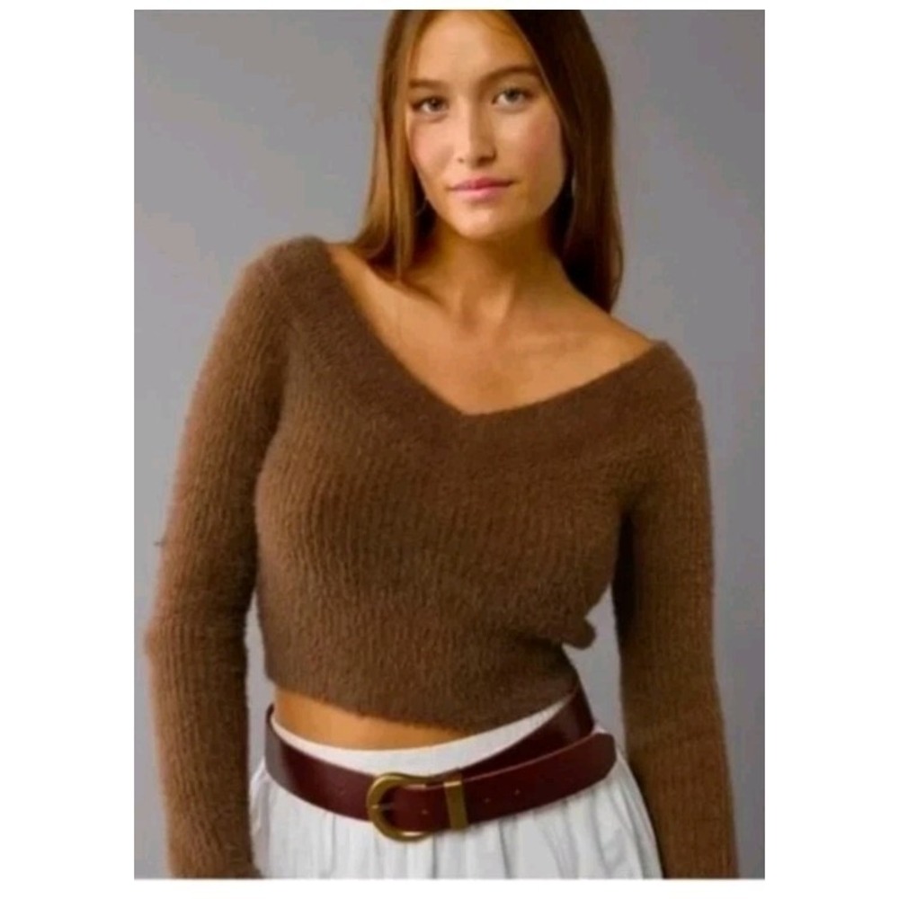 NWT American Eagle Outfitters Brown V-neck Cropped Fuzzy Sweater Sz M